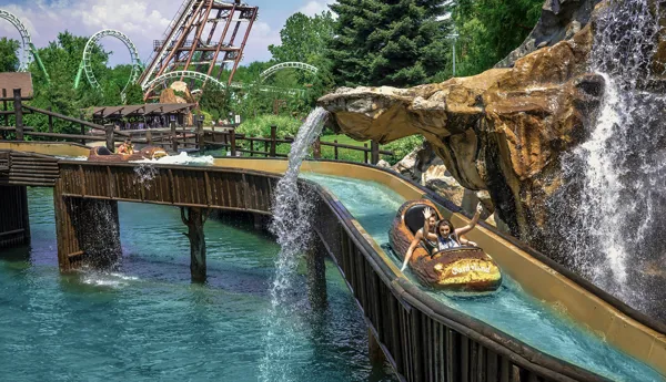 Gardaland Park - Colorado Boat - Cascata